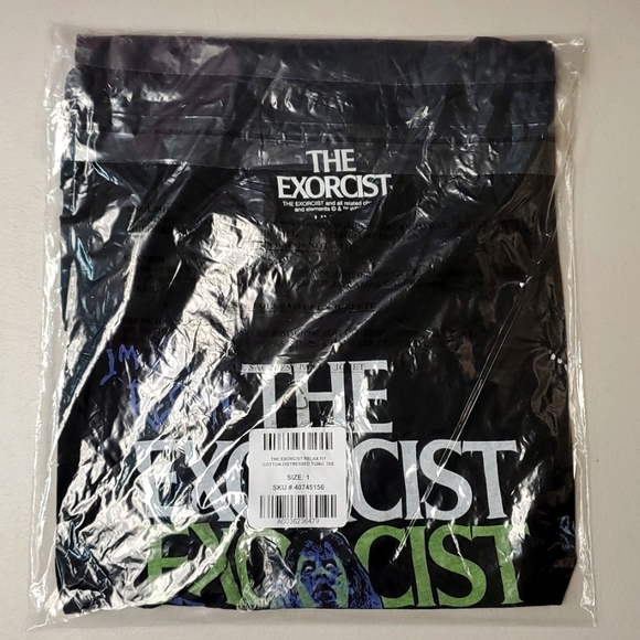 ❤️NWT VINTAGE TORRID TEE - THE EXORCIST MOVIE REGAN DISTRESSED TUNIC GOTHIC - Picture 5 of 14
